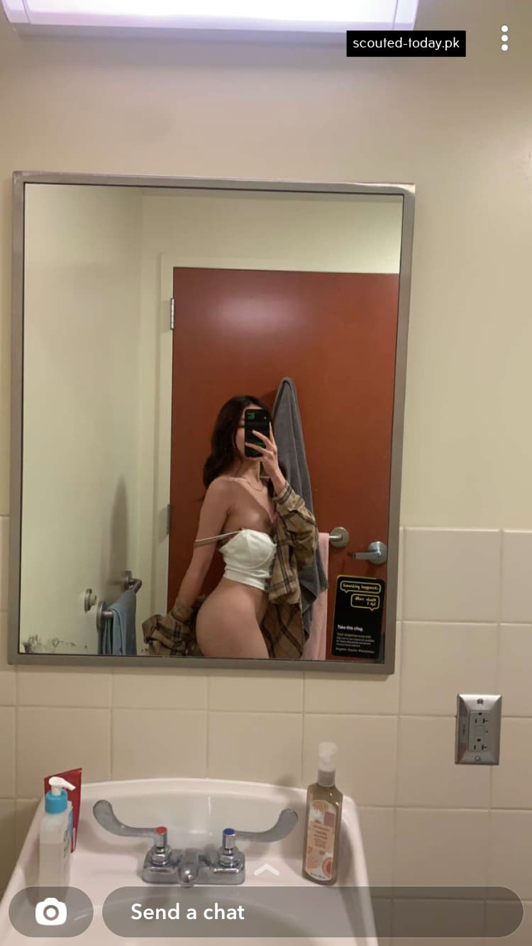 Michelle Hu - image 19