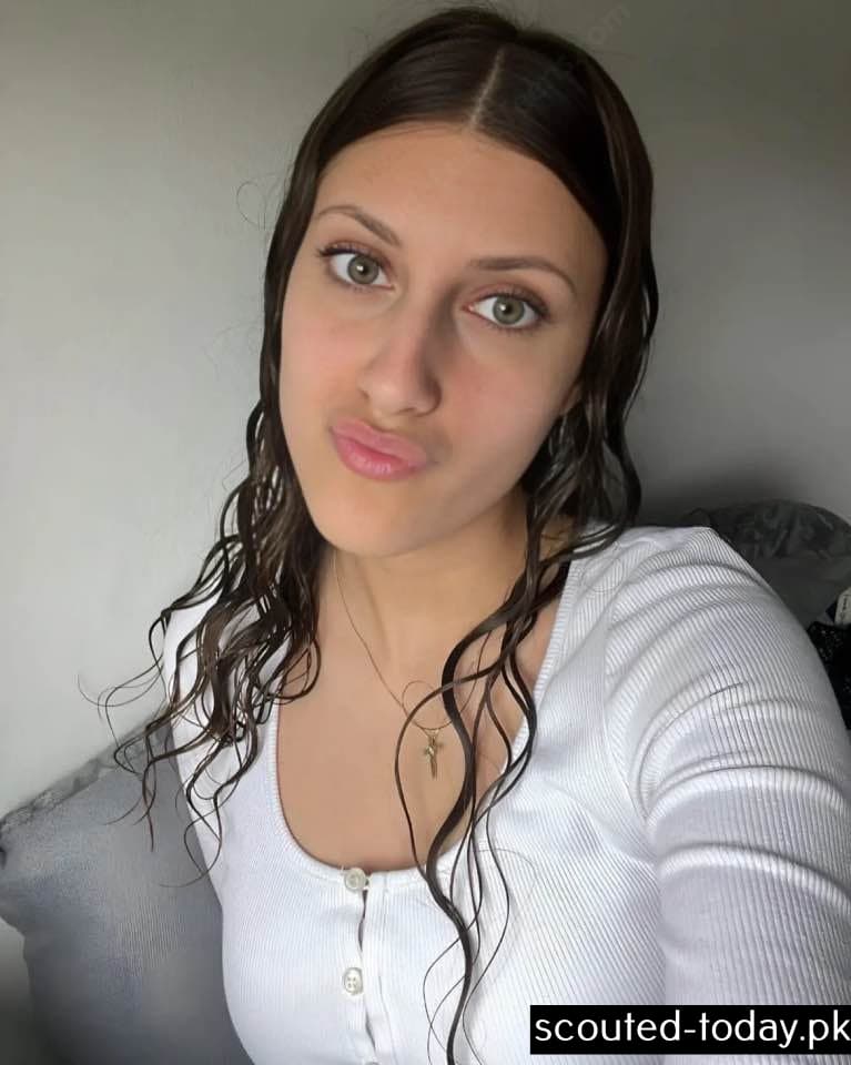 Carrie Holden - Leaked - image 21