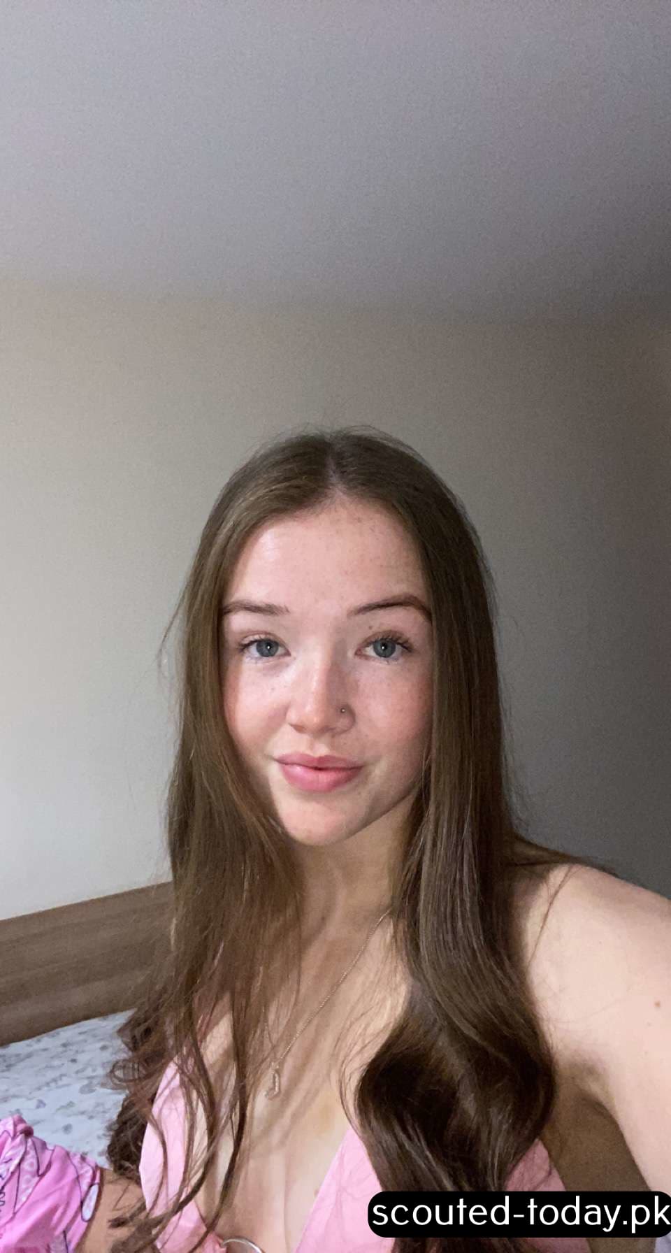 Laura Burton - Leaked - image 31